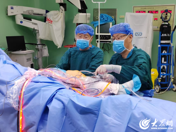 掌心策略 青岛西海岸新区中医医院为巴基斯坦学子重塑“膝动力”